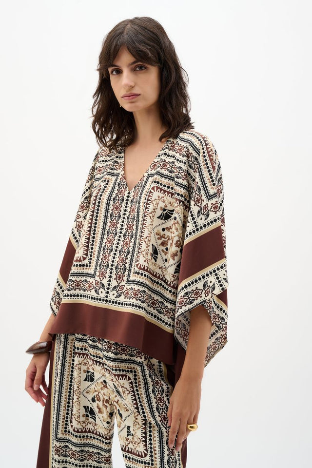 CHANDAIL STYLE PONCHO
