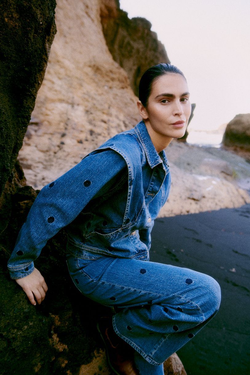 JEAN LARGE KENDA UNE FLEUR DISSIMULÉE