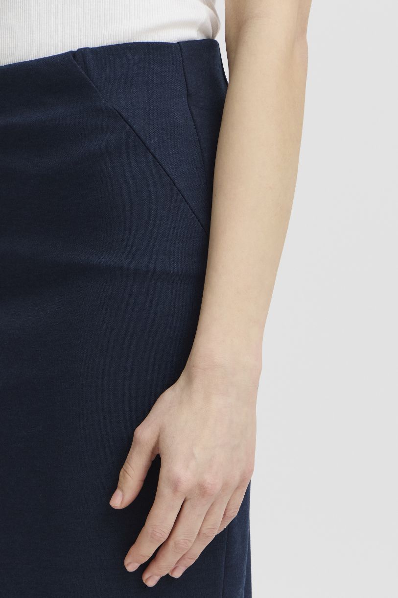 JUPE COURTE ZASTRETCH AU BUREAU