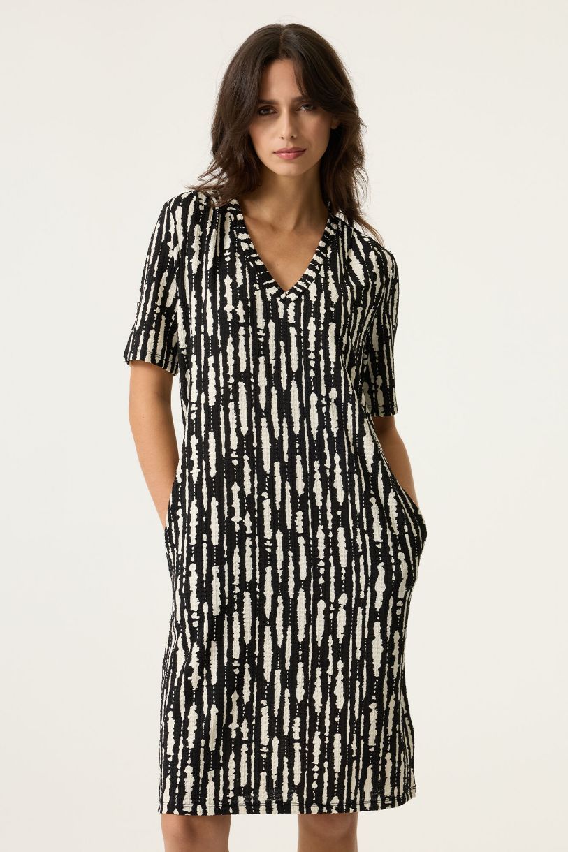 ROBE COURTE PLUIE INTENSE