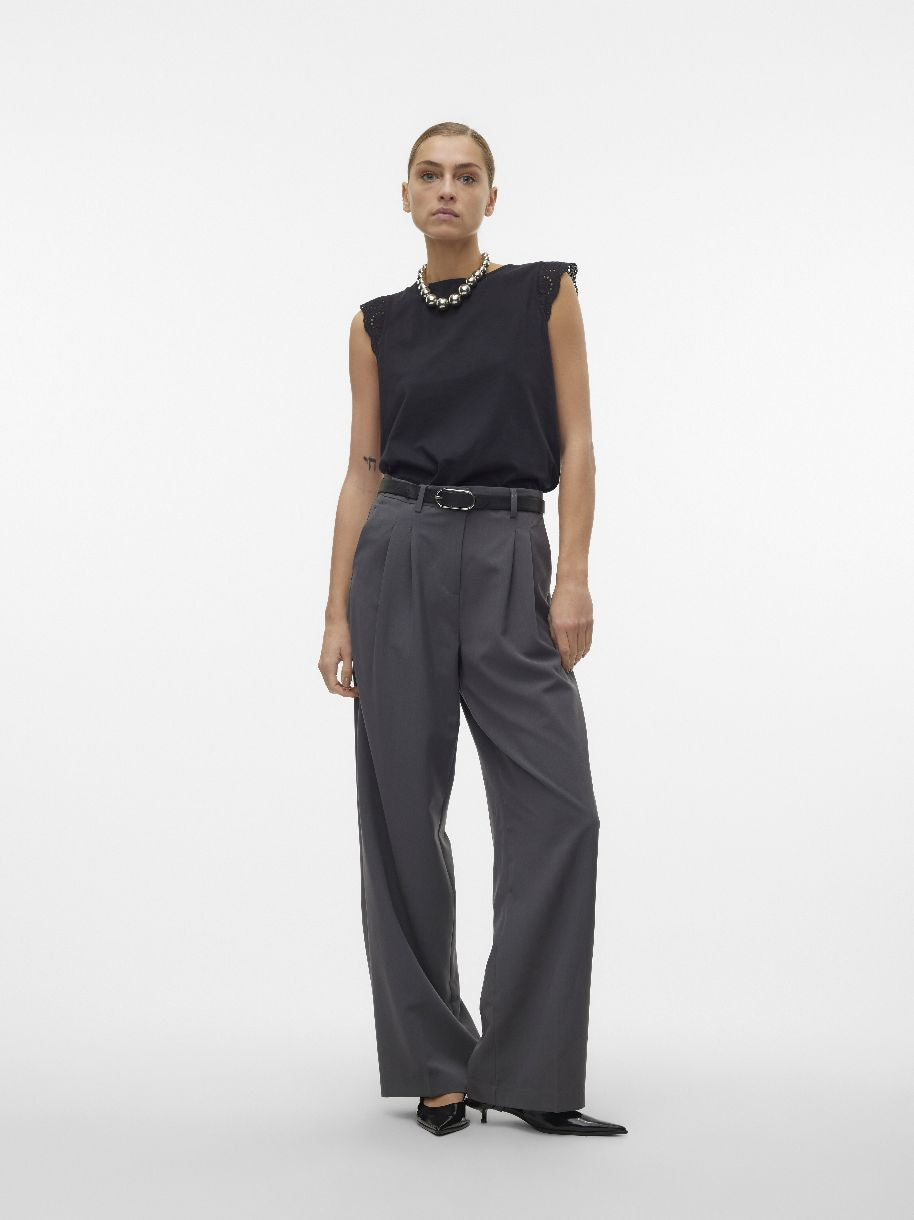 TOP EMILY JUSTE ASSEZ