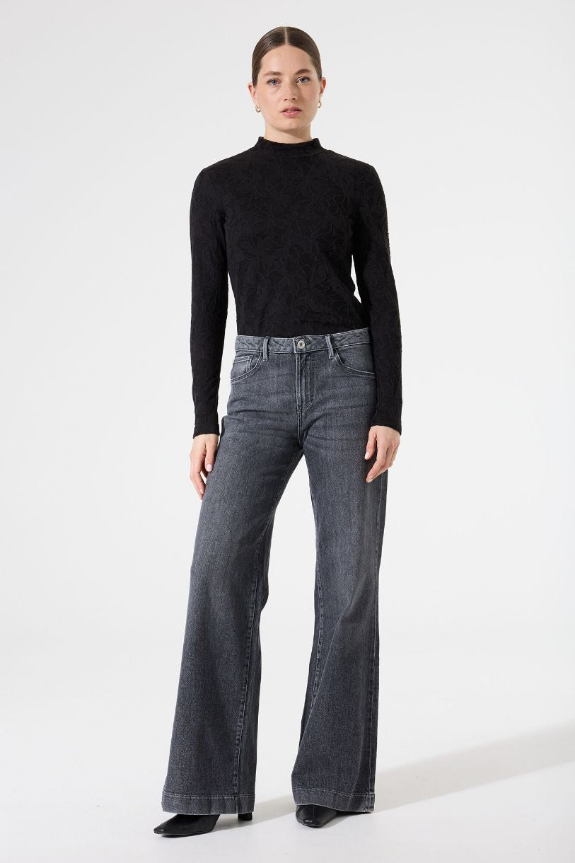 CHANDAIL LES FLEURS CACHÉES