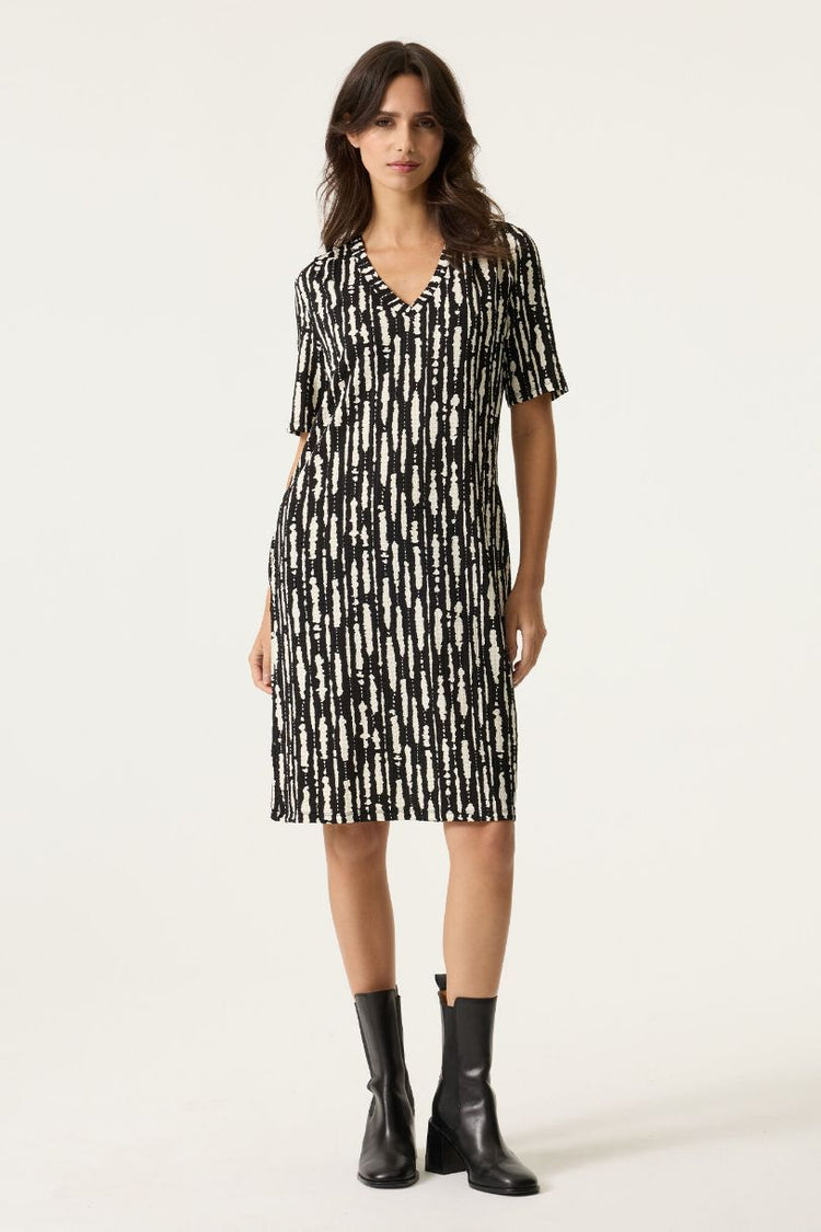 ROBE COURTE PLUIE INTENSE
