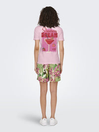 T-SHIRT KITA SUR UNE TERRASSE