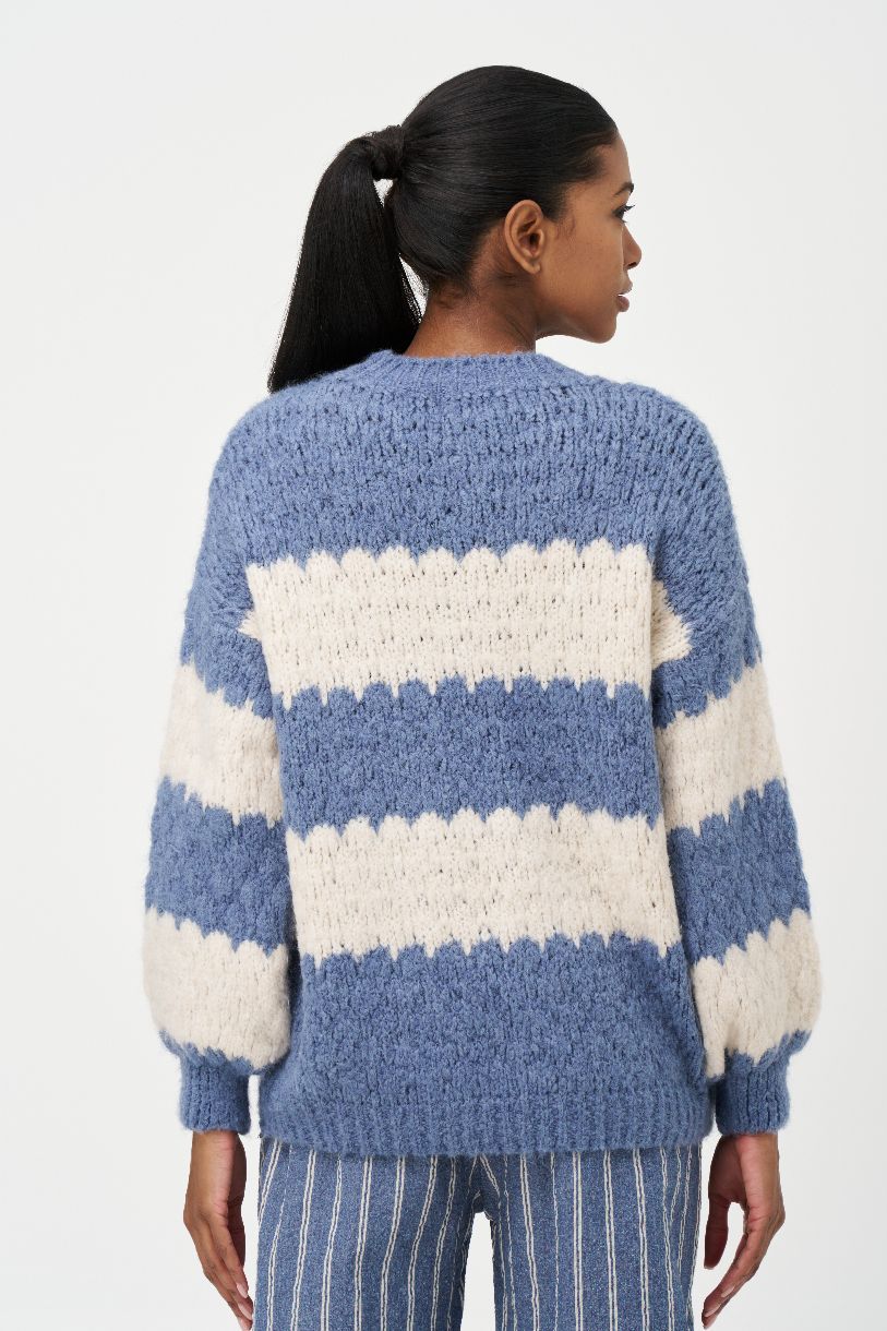 PULL EN MOUVEMENT