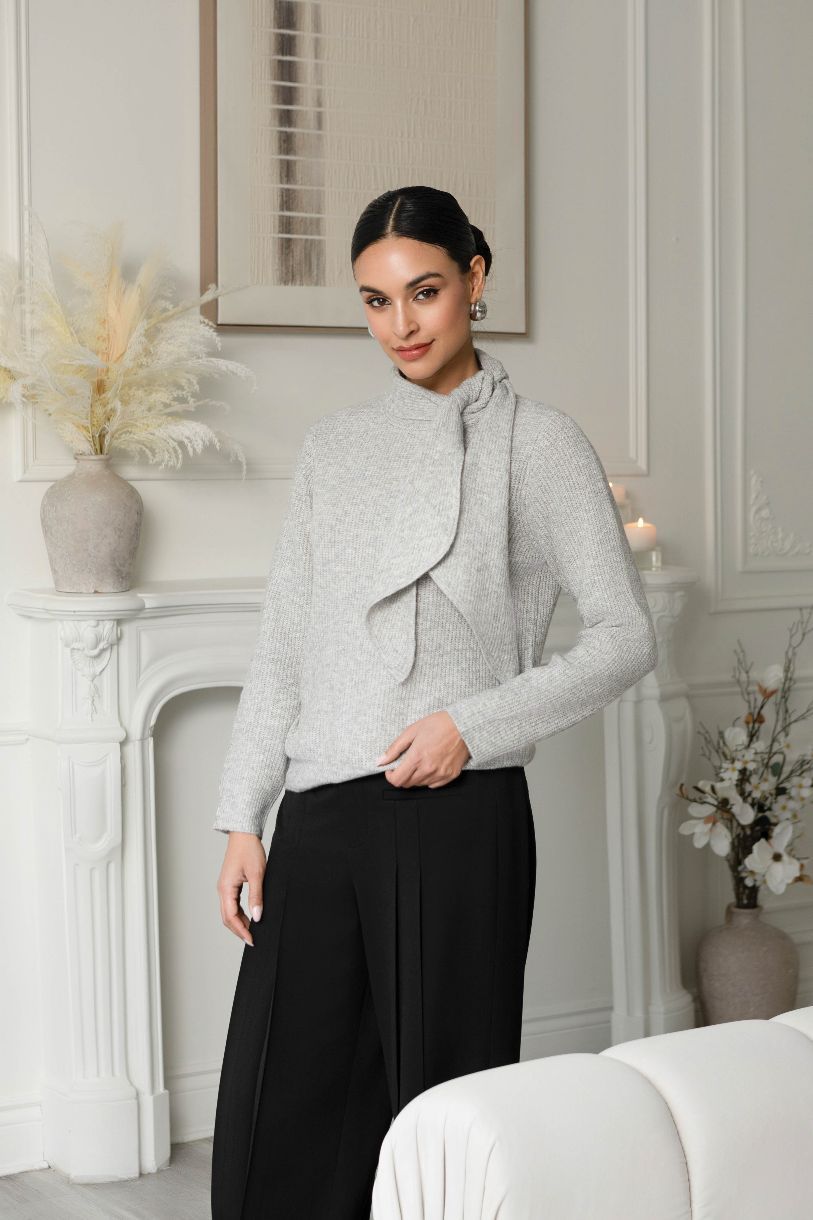 PULL UNE TITE TITE LAINE