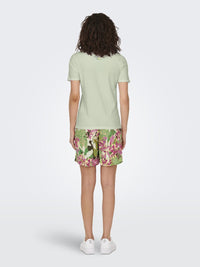 T-SHIRT KITA SUR UNE TERRASSE