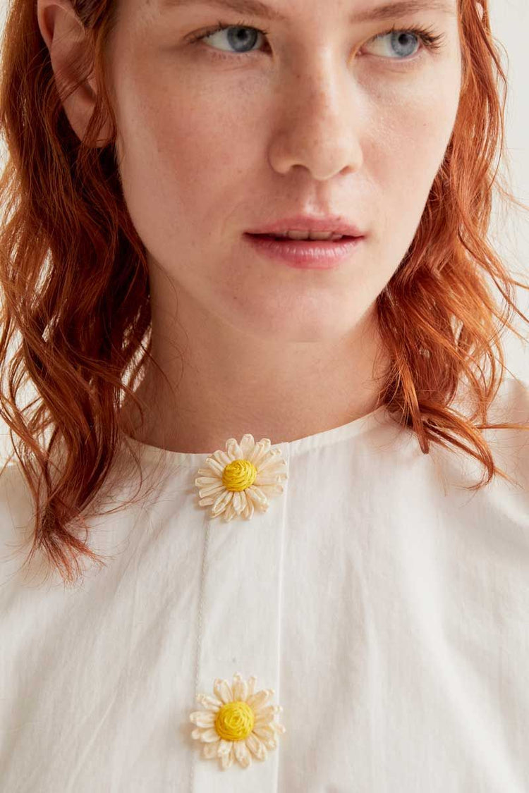 LA BLOUSE DE MARGUERITE