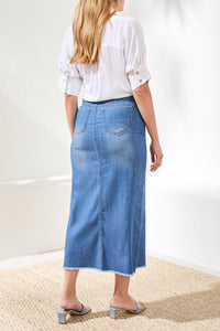 JUPE DE JEANS EN TOUTE LÉGÈRETÉ