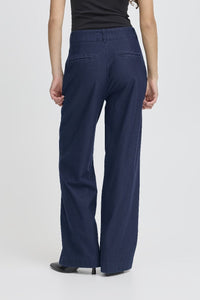 LE JEANS-PANTALON DE KATE
