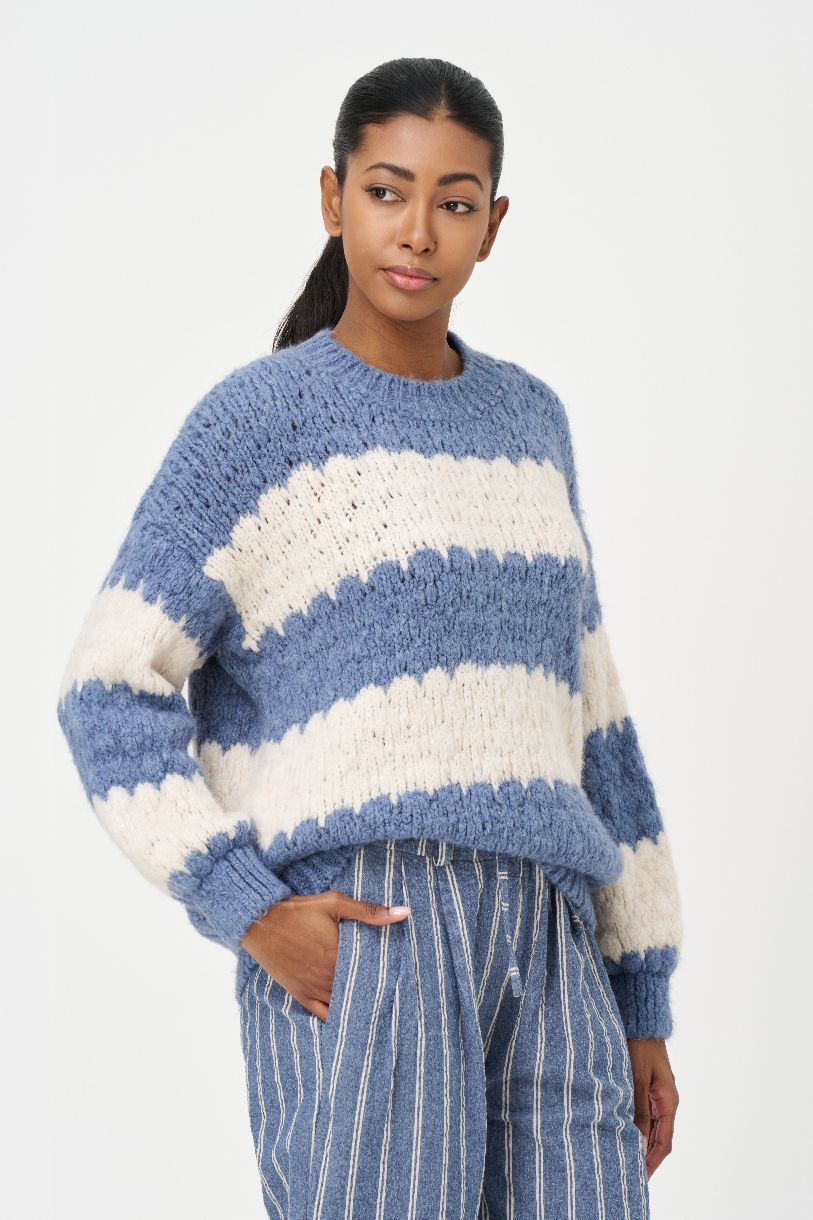 PULL EN MOUVEMENT