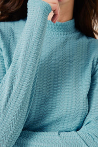 CHANDAIL UN LOOK SIMPLE ET EFFICACE