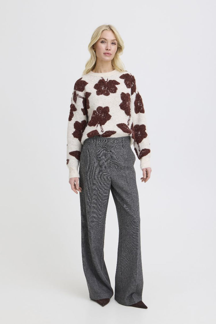 B. YOUNG PANTALON BYETONA SUIT