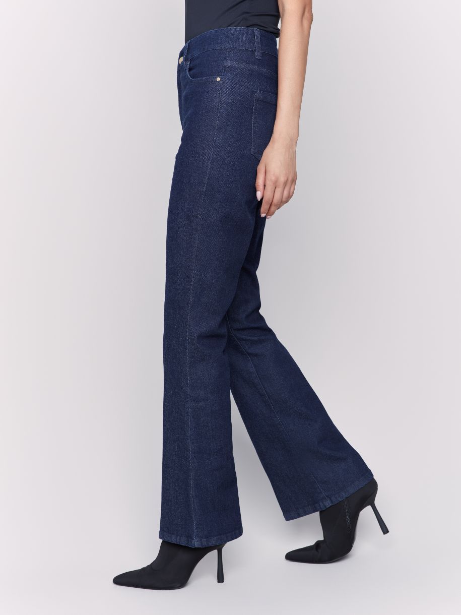 JEANS ÉVASÉ PAR PRINCIPE