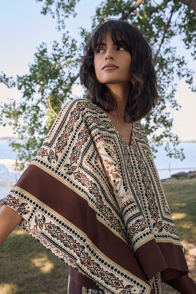 CHANDAIL STYLE PONCHO