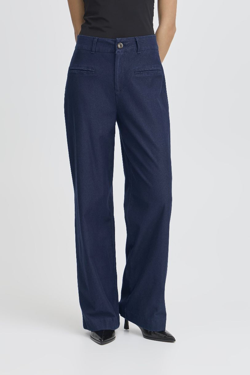 LE JEANS-PANTALON DE KATE