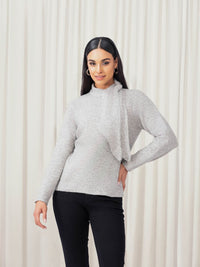PULL UNE TITE TITE LAINE