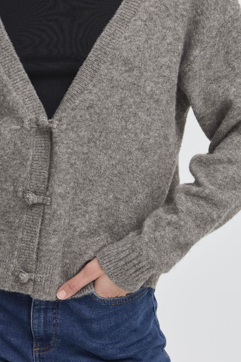 CARDIGAN DASILA À L'ÉCOLE PRIVÉE