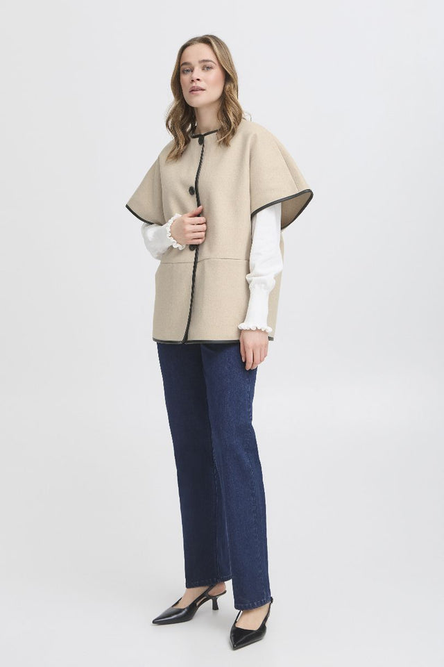 VESTE LA CAPE D'ELISABETH