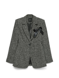 VESTON PERLE & SA BOUCLE EN BOUTONNIÈRE