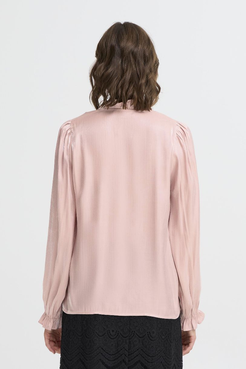 BLOUSE EN DÉLICATESSE AVEC YOLANDA